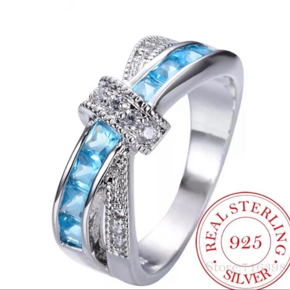 925 Stamped Silver and Blue/White Topaz Ring - Picture 1 of 4